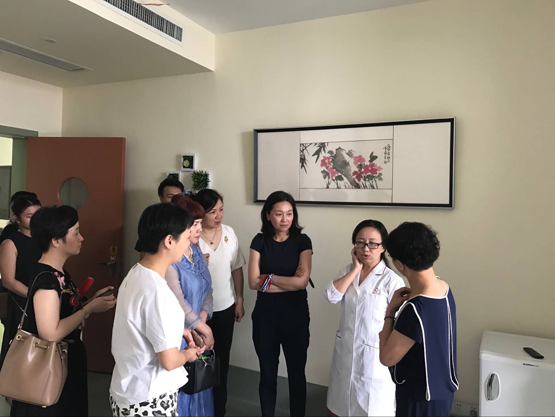 参观.jpg 参观.jpg
