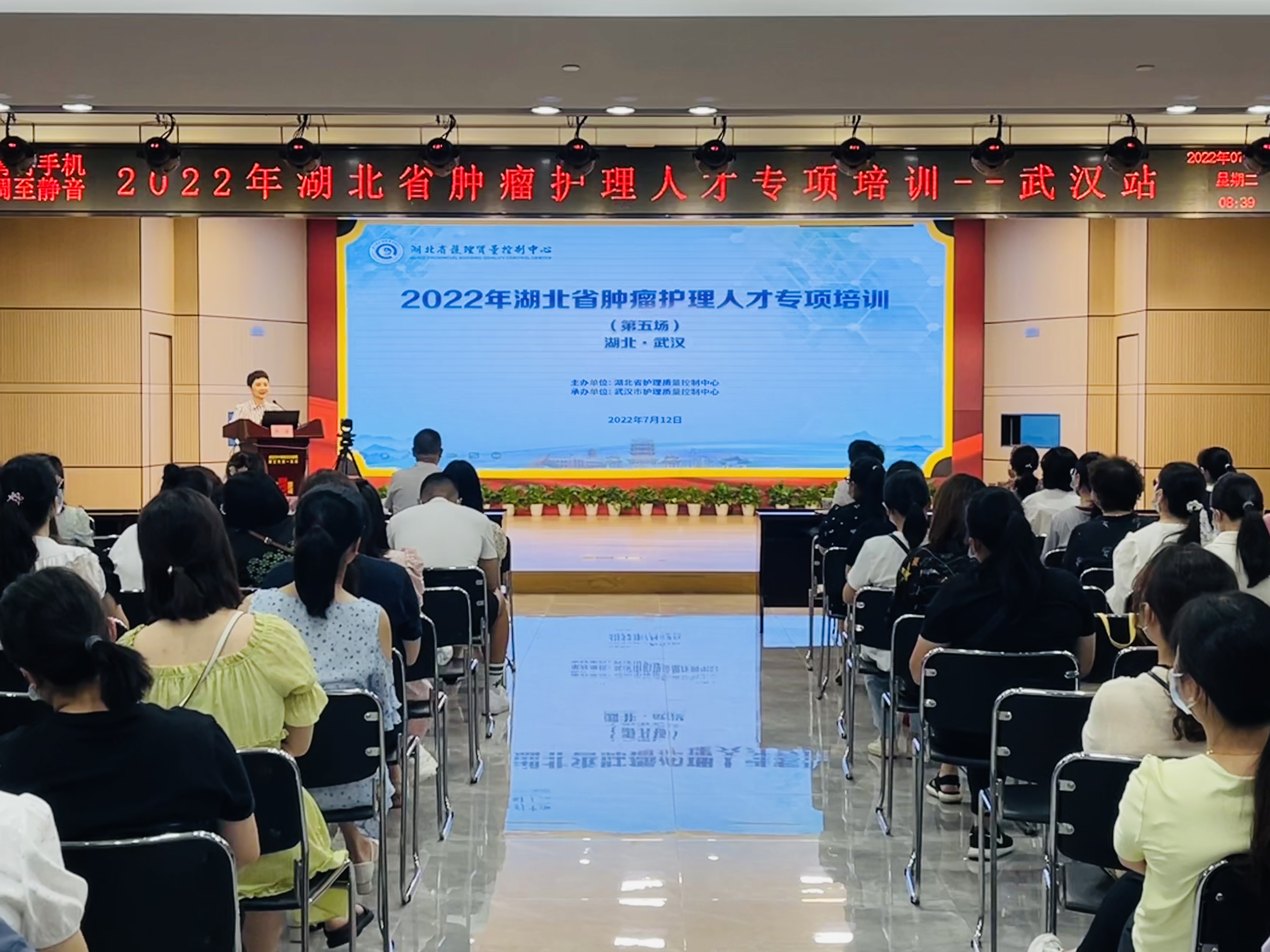 群体.jpg 群体.jpg